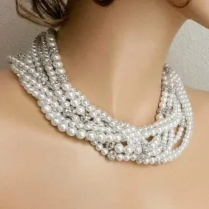 Chunky Pearl Necklace, Beran