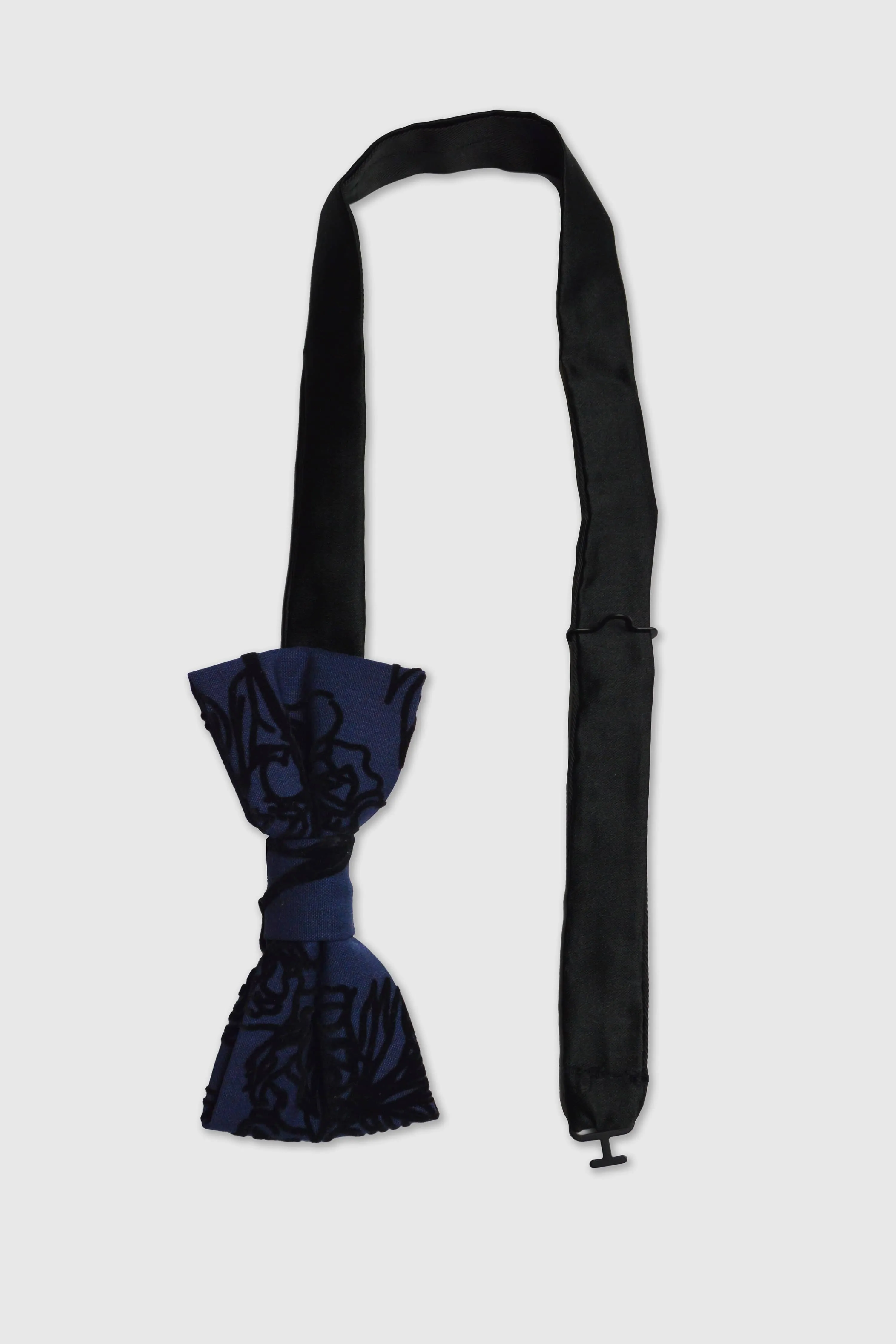 Onyx Blue Velvet Bow Tie