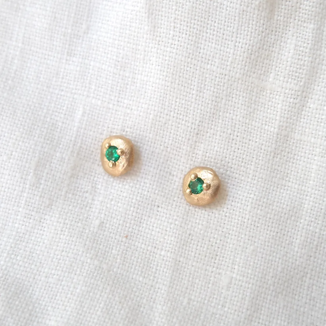 Small Pebble Studs