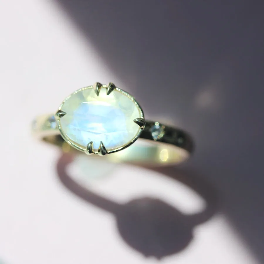 Sugar Cube Oval Cut Moonstone Ring